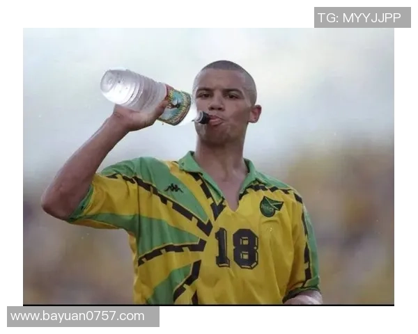 身弱却闪耀的足球明星如何在绿茵场上逆风翻盘的传奇故事 身弱却闪耀的足球明星如何在绿茵场上逆风翻盘的传奇故事