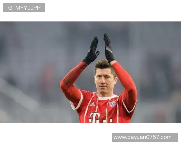 足球巨星莱万的魅力与成就素描展现其辉煌职业生涯的精彩瞬间 足球巨星莱万的魅力与成就素描展现其辉煌职业生涯的精彩瞬间