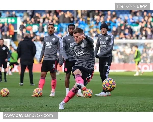 足球明星驾驶豪车展现风采视频精彩回顾与幕后花絮分享 足球明星驾驶豪车展现风采视频精彩回顾与幕后花絮分享