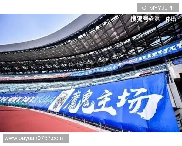 重庆足球队以71分领跑杯赛积分榜展现强劲实力和夺冠希望 重庆足球队以71分领跑杯赛积分榜展现强劲实力和夺冠希望