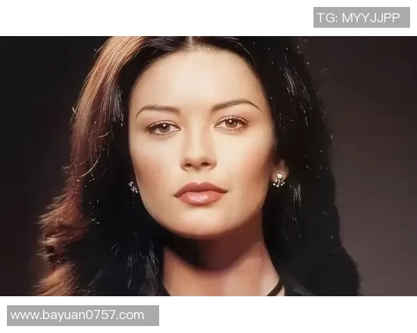 足球明星女友全景图鉴揭晓她们的魅力与风采 足球明星女友全景图鉴揭晓她们的魅力与风采