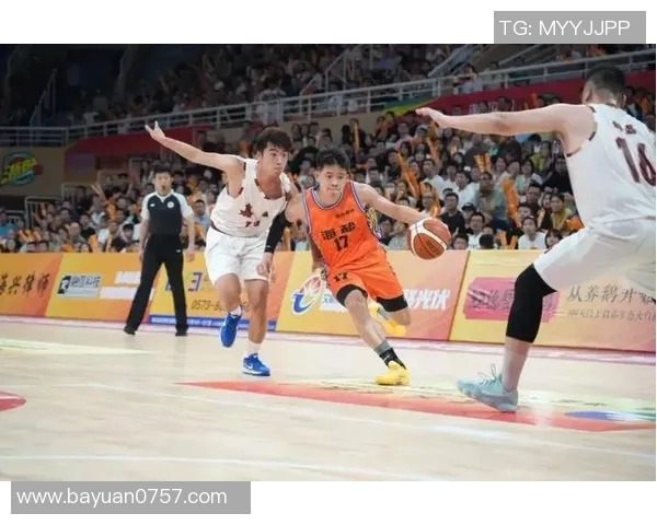 杭州篮球队在城市联赛积分榜上以100分稳居第一名展现强劲实力