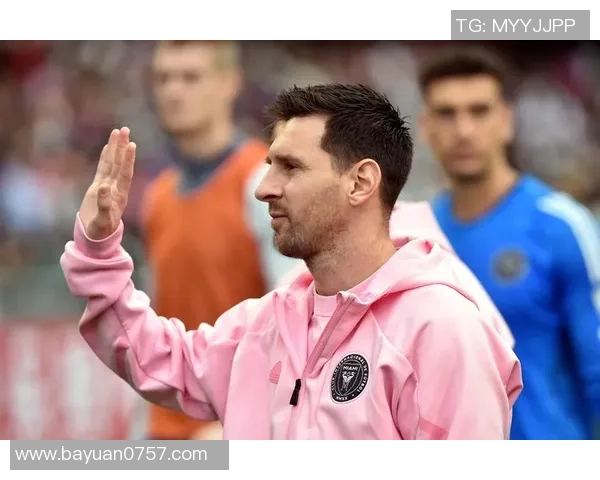 足球明星遭抢劫视频曝光引发热议安全问题再度成为焦点